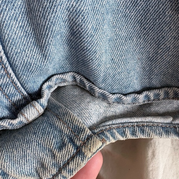 Vintage Gap Light Wash CROPPED Denim Vest with Front Pockets - Picture 6 of 7